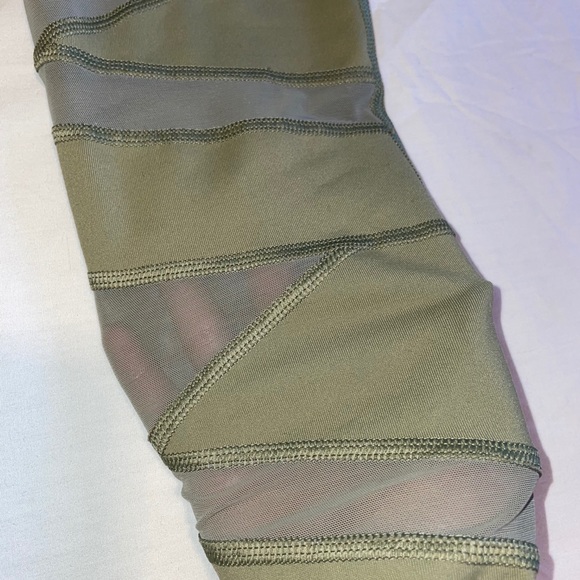 Knock Out by Victoria Secret Sport Leggings - Picture 4 of 7